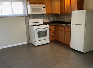 1223 Elm Dr, Webster Groves, MO