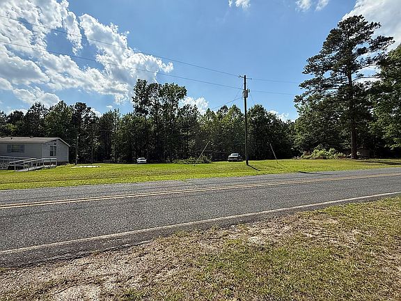 3rd image of 486 Thompson Rd
