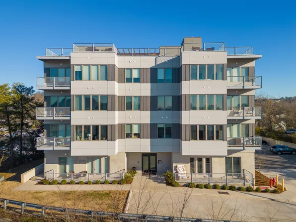 411 Fairpoint St #208, Chattanooga, TN 37405