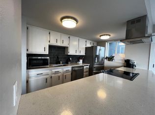 3620 26th Pl W APT 2, Seattle, WA 98199