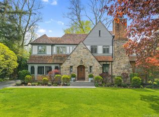 10 Locust Ridge Rd, Larchmont, NY 10538