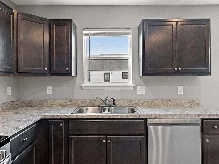 8141 Driftwood Loop — Photo 3