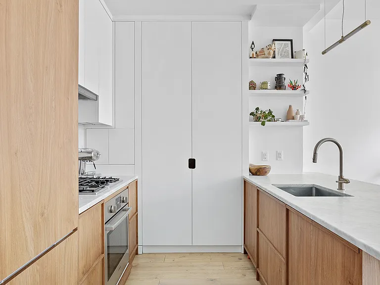 350 Bergen St #502 — Photo 5
