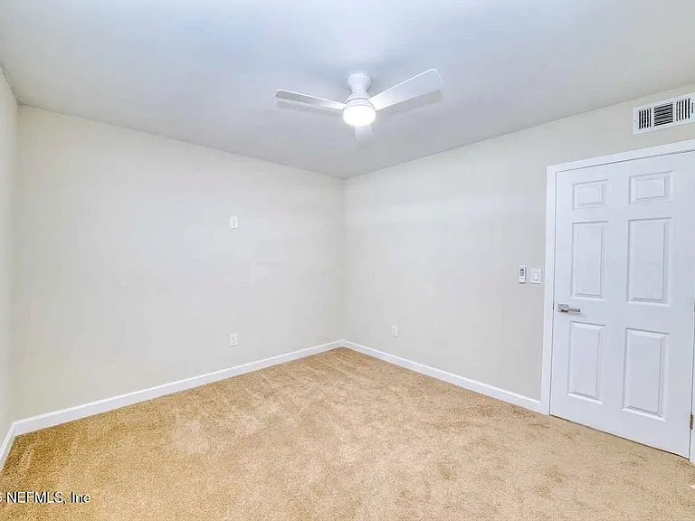 2517 Palm Ave — Photo 38