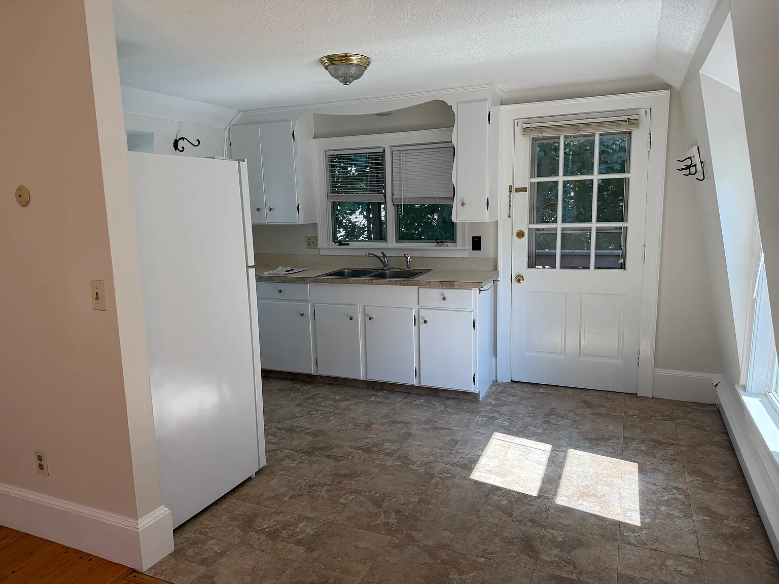 2 bed, 800 sqft, $1,750 — Photo 3