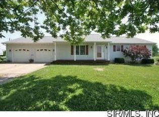 3036 Hill Rd, Highland, IL 62249