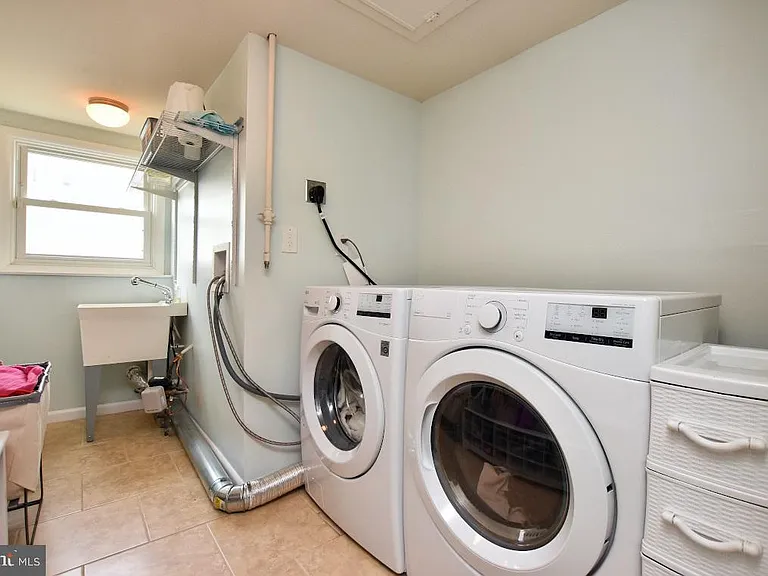 1022 Haral Pl — Photo 28