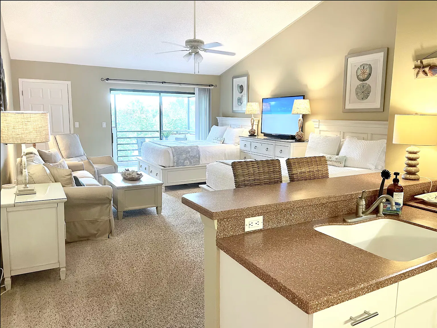 Studio, 540 sqft, $3,975 — Photo 2