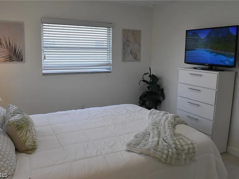 4135 Coronado Pkwy — Photo 23