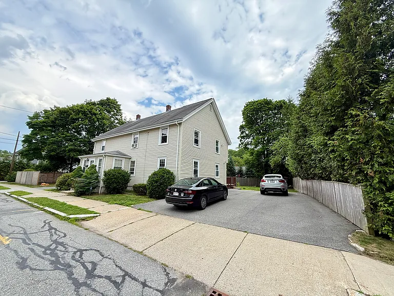 18 Pine St #1 — Photo 26