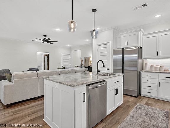 5th image of 9006 Maysview Ln