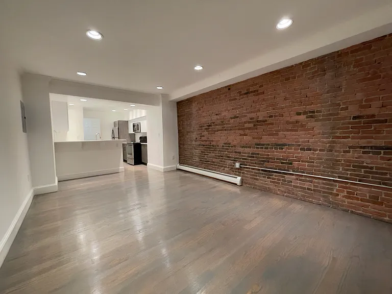127 Saint Botolph St #9 — Photo 1