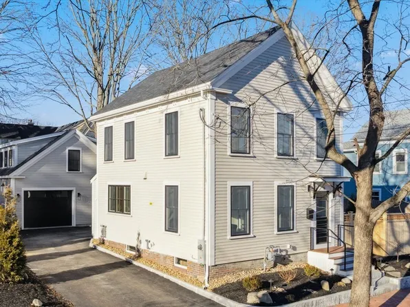 56 Carter St, Newburyport, MA 01950
