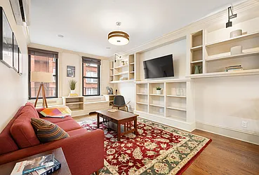 69 Pineapple Street, #10