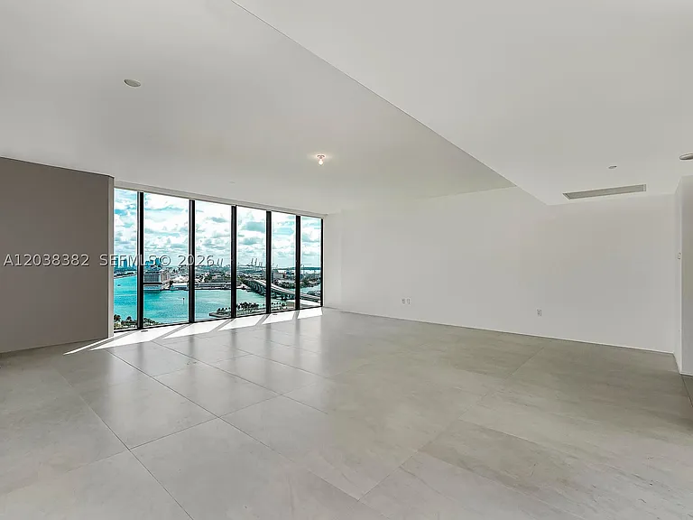 1000 Biscayne Blvd #2002 — Photo 34