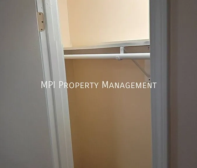 316 N 75th St #6 — Photo 9