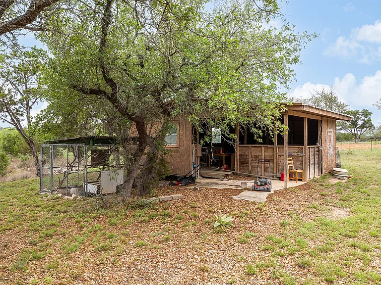 2591 Spring Valley Dr — Photo 22