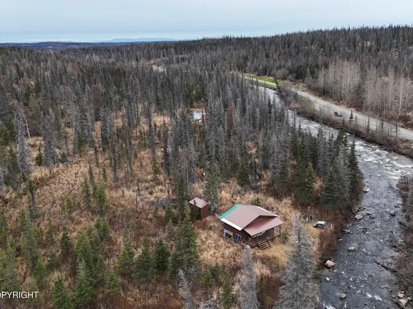 7240 W Willow Fishhook Rd, Willow, AK 99688