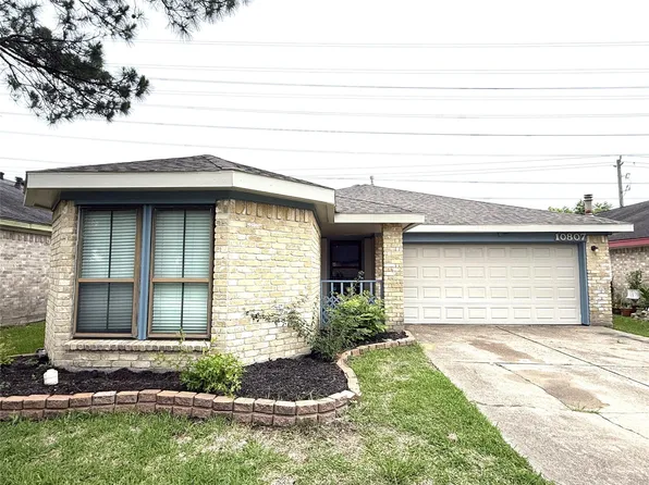 10807 Emery Dr, Houston, TX 77099