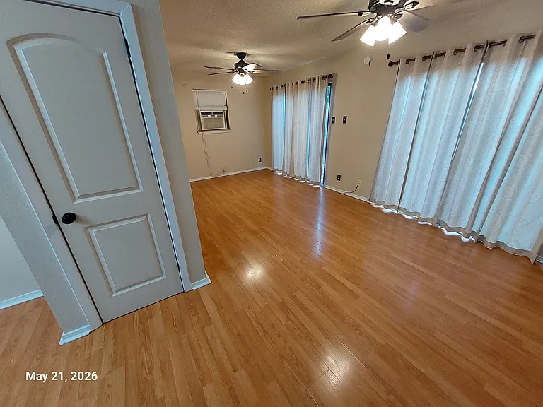 500 N Beaumont St — Photo 1