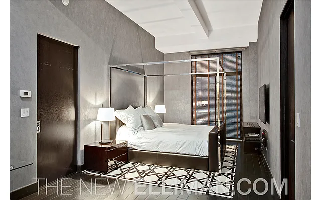 Sold by Douglas Elliman | media 14