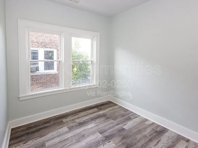 3296 E 149th St #10 — Photo 8