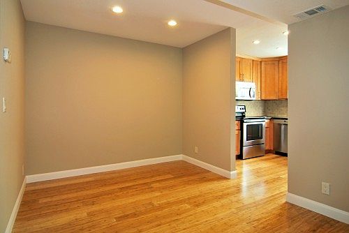 2nd image of 440 Canyon Oaks Dr APT A