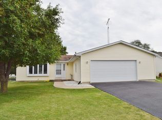 68 E Conestoga Ave, Cortland, IL 60112