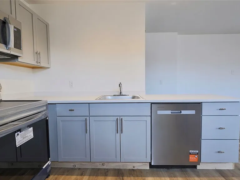 401 Brinton Ave — Photo 8