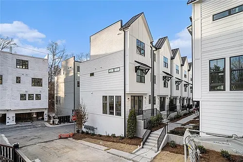 1823 Gotham Ln Photo 1