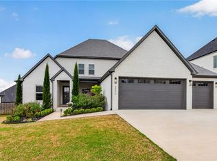 8006 W Claverton St, Rogers, AR 72758