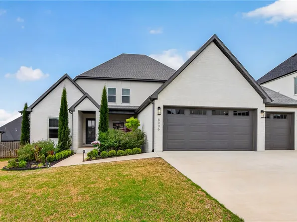 8006 W Claverton St, Rogers, AR 72758