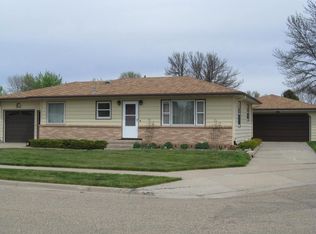 1515 Marsie Cir, Aberdeen, SD 57401