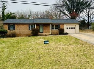 1502 2nd St NE, Conover, NC 28613