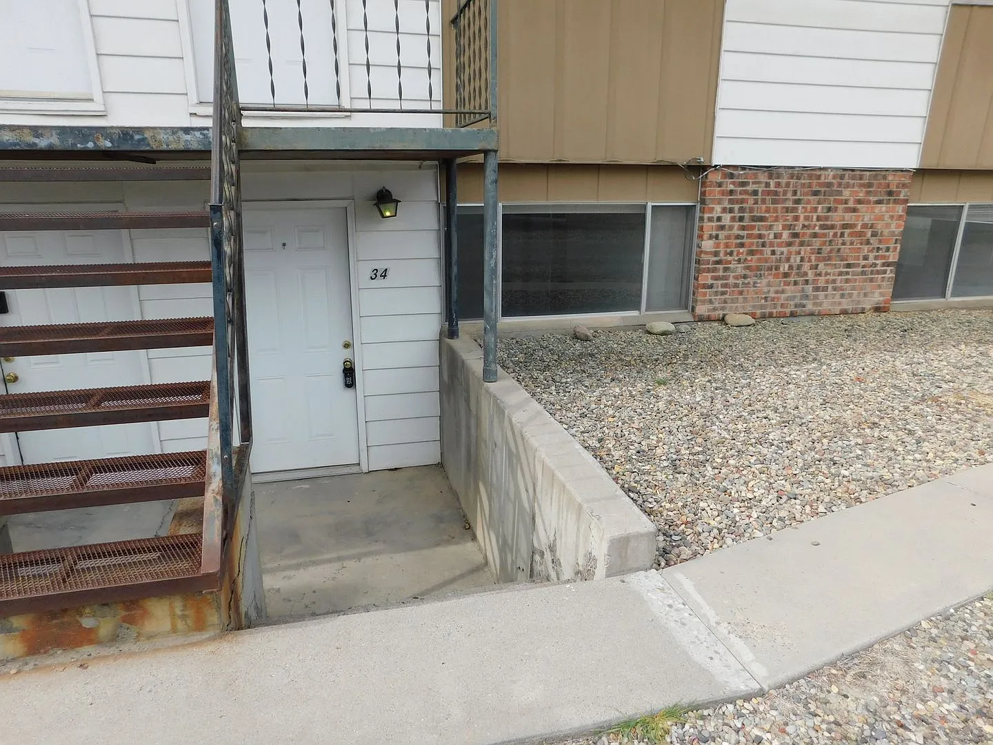2855 Elm Circle — Photo 2
