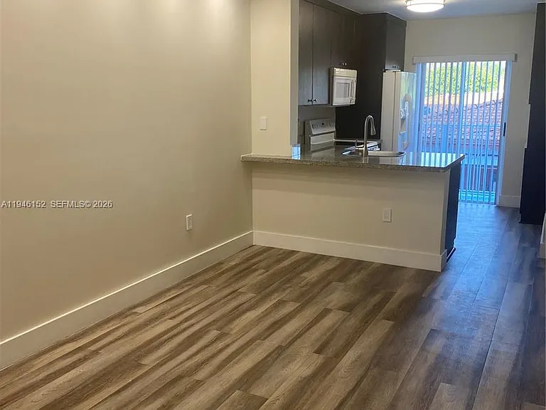 2575 SW 27th Ave #212 — Photo 2