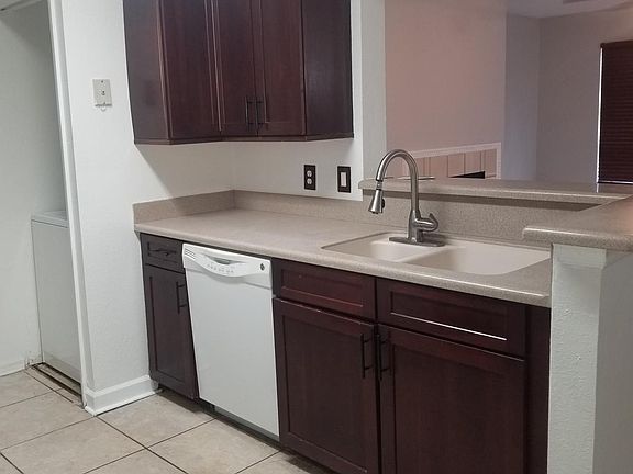 4th image of 695 Youngstown Pkwy APT 295