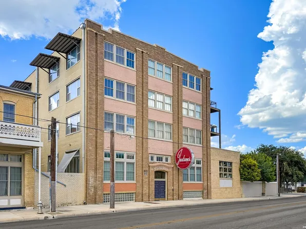 831 S Flores Street #3210, San Antonio, TX 78204