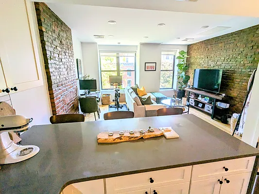 Rented by Highline Residential | media 6