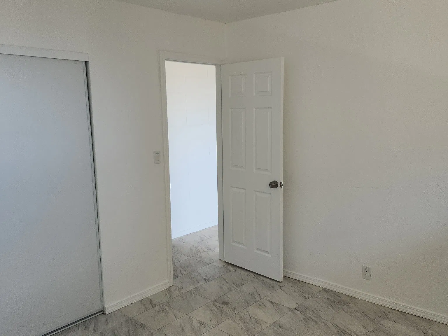 Ali'i Manor Apartments — Photo 2