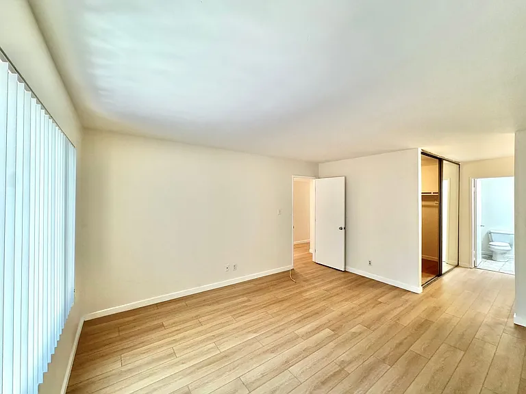 6664 Reservoir Ln — Photo 35