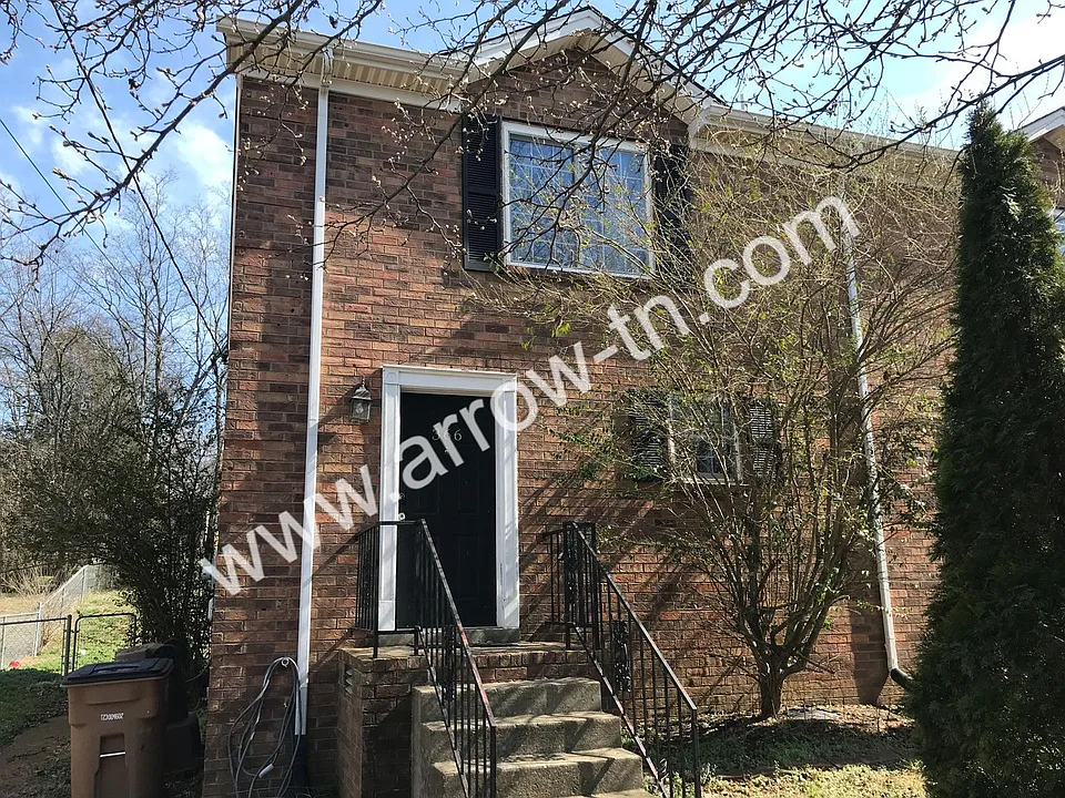366 Clearwater Dr