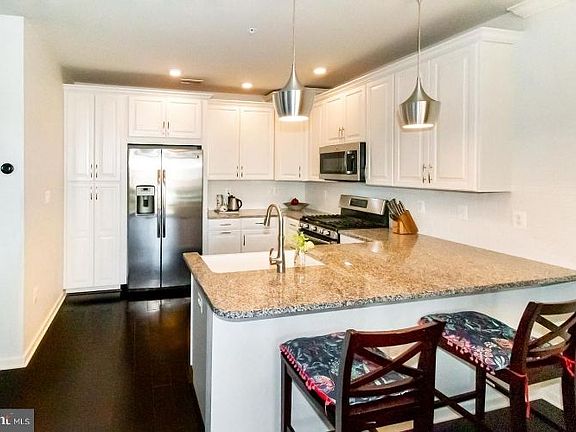 3rd image of 43047 Stuarts Glen Ter Unit 113