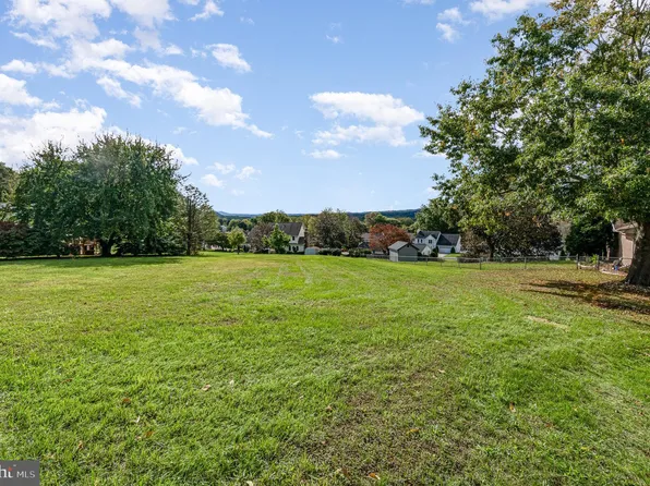 Hill Cir, Halifax, PA 17032