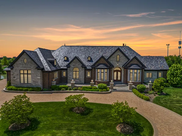 23 Enclave Ct, South Barrington, IL 60010