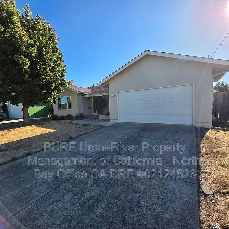 4 bed, 2.0 bath, 1375 sqft, $4,200 — Photo 1
