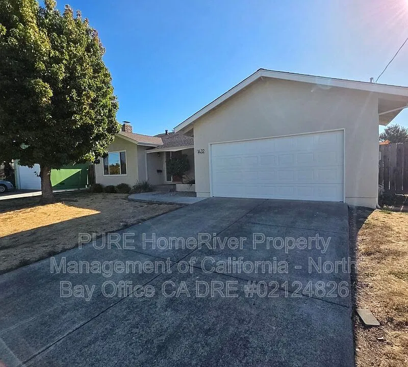1432 Sarkesian Dr