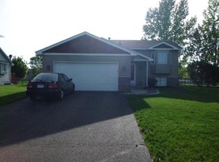 18176 Ironton St NW, Elk River, MN 55330