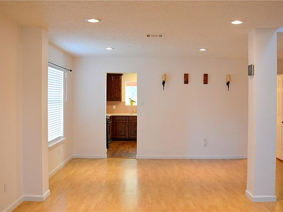 4th image of 7602 Dartmouth Dr
