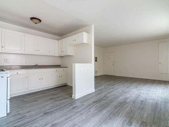 5th image of 3425 Club Dr #12